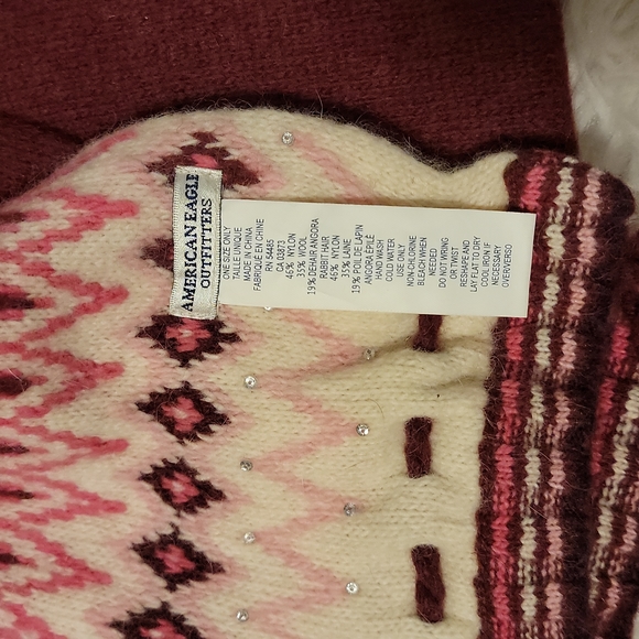 AEO Scarf and Hat - Picture 3 of 4